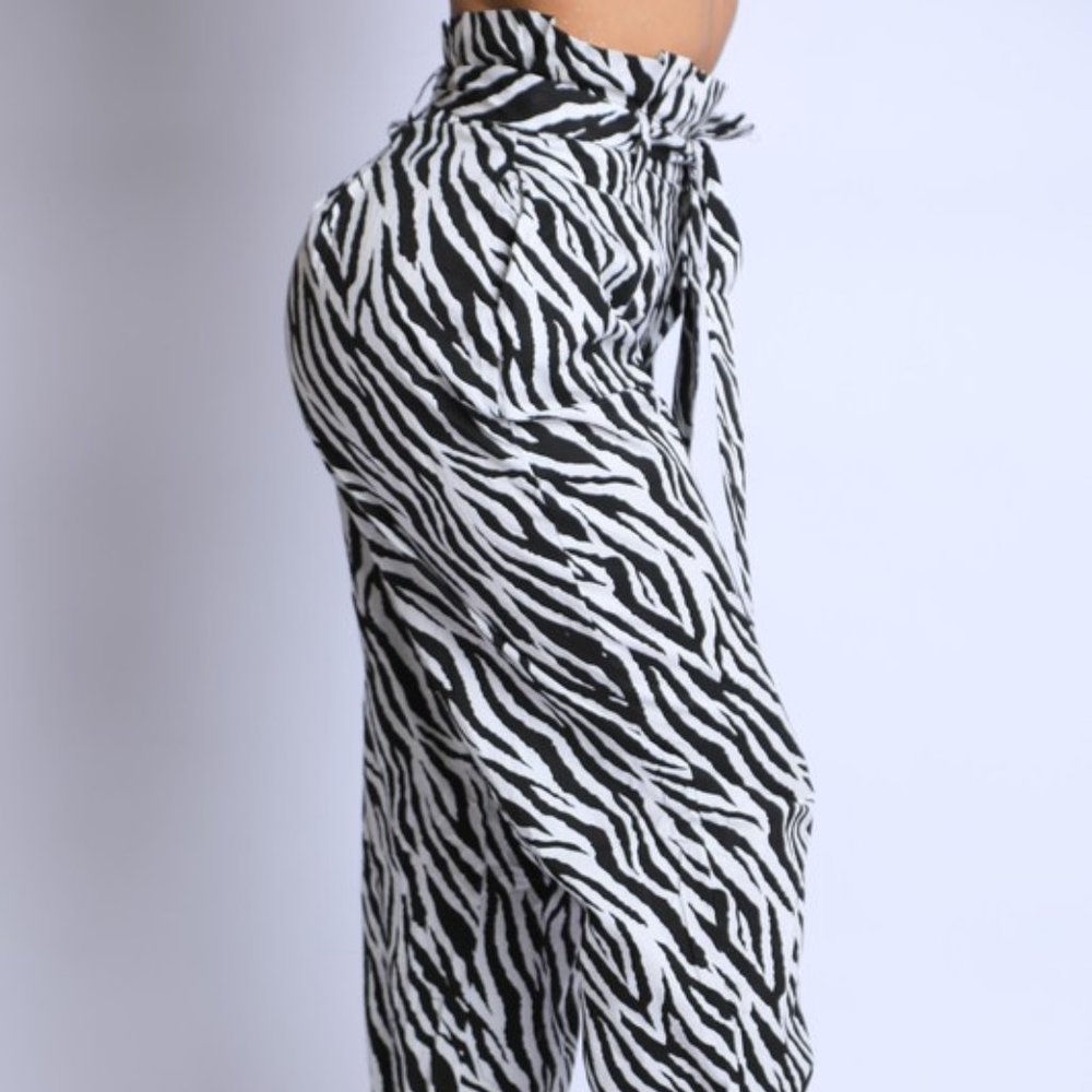 Women's Black & White Zebra Print Belted Paper Bag Cargo Pants - Picture 2 of 6
